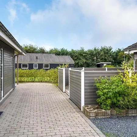 3 Bedroom Lovely In Hemmet *