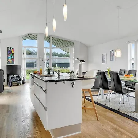 Casa vacanze Stunning Home In Hemmet With Sauna *